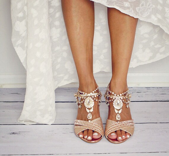 wedding shoes for beach bride