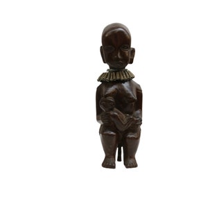 Eine Kamba Umstandsfigur die sitzende Mutter, nach Maß hergestellte Vintage Kultige Puppe, einzigartiges antikes Puppenaccessoire, handgemachte traditionelle Puppe