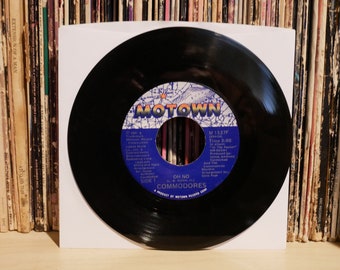 Commodores - "Oh No" w/ "Lovin' You" 45 / 7 inch Vinyl - 1981 - Motown {First Press}