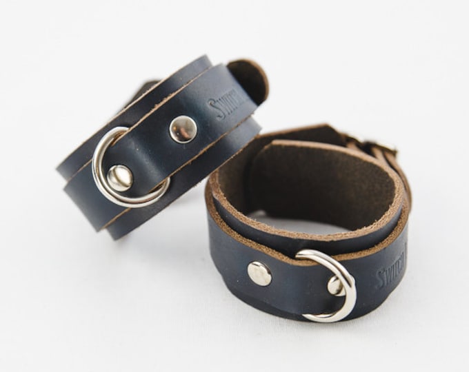 Switch Leather Co. Set of two wrist cuffs - Black