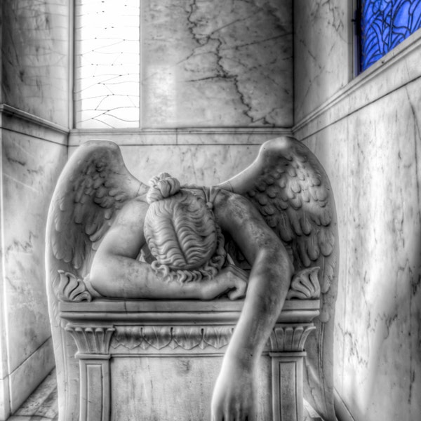 O anjo chorão