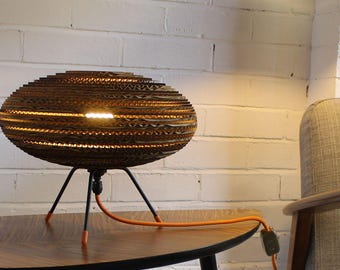 Baby UFO bordslampa