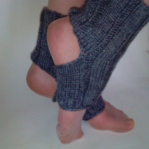 Hand Knit Yoga Socks, Dance Socks, Yoga Wear, Pedicure socks
