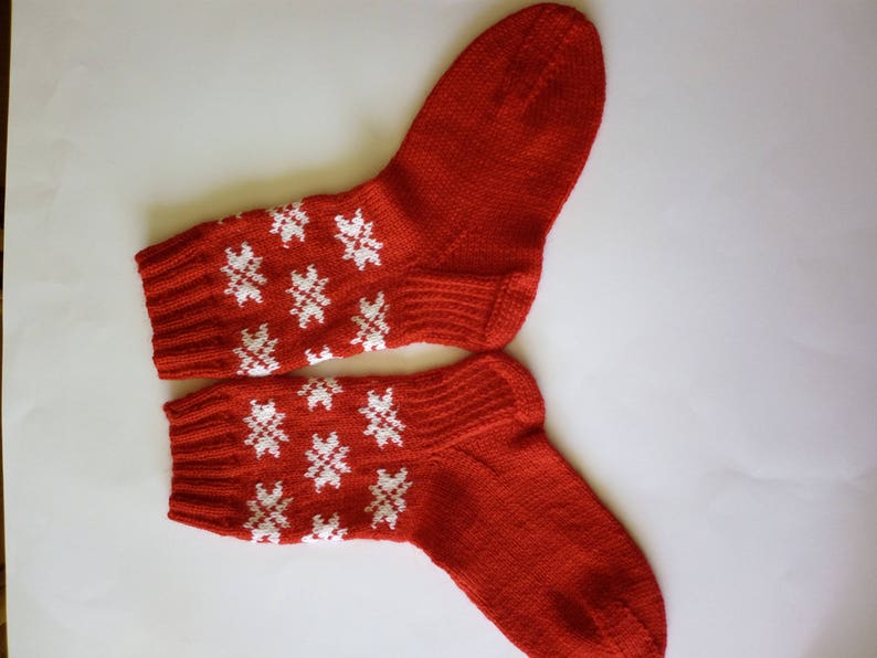 Family matching.Family socks. Three pairs of socks. For dad, mom and baby. Knitted socks. Woolen warm socks. image 3