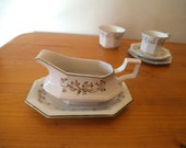Johnson Bros Eternal Beau gravy or sauce boat and underplate or stand