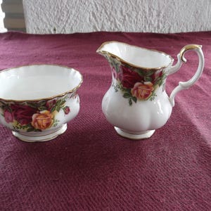 Royal Albert, Old Country Roses - small milk jug/creamer and open sugar basin