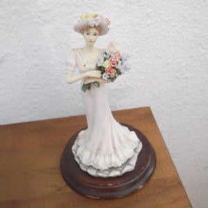 The Leonardo Collection, Summer Bouquet figurine