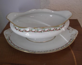 W G & Co Limoges, France: All in one gravy or sauce boat and stand
