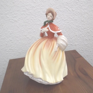 Royal Doulton Pretty Ladies figurine,  Autumn  HN 5323