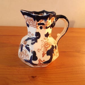 Mason&#39;s Blue Mandalay Hydra jug