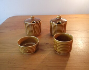 Crown Devon, 2 small lidded pots and 2 others