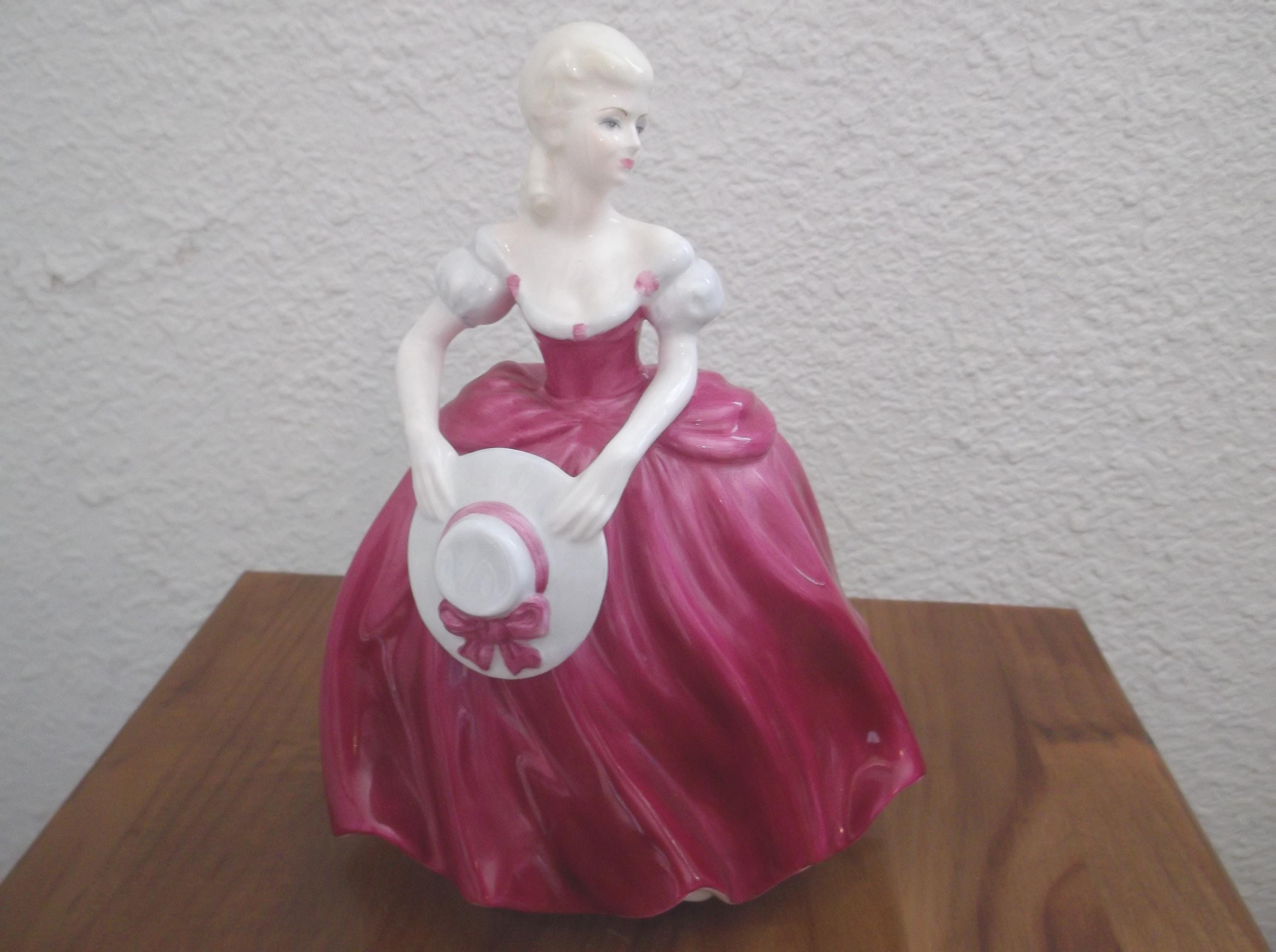 Panie z Coalport Fashion, Amanda