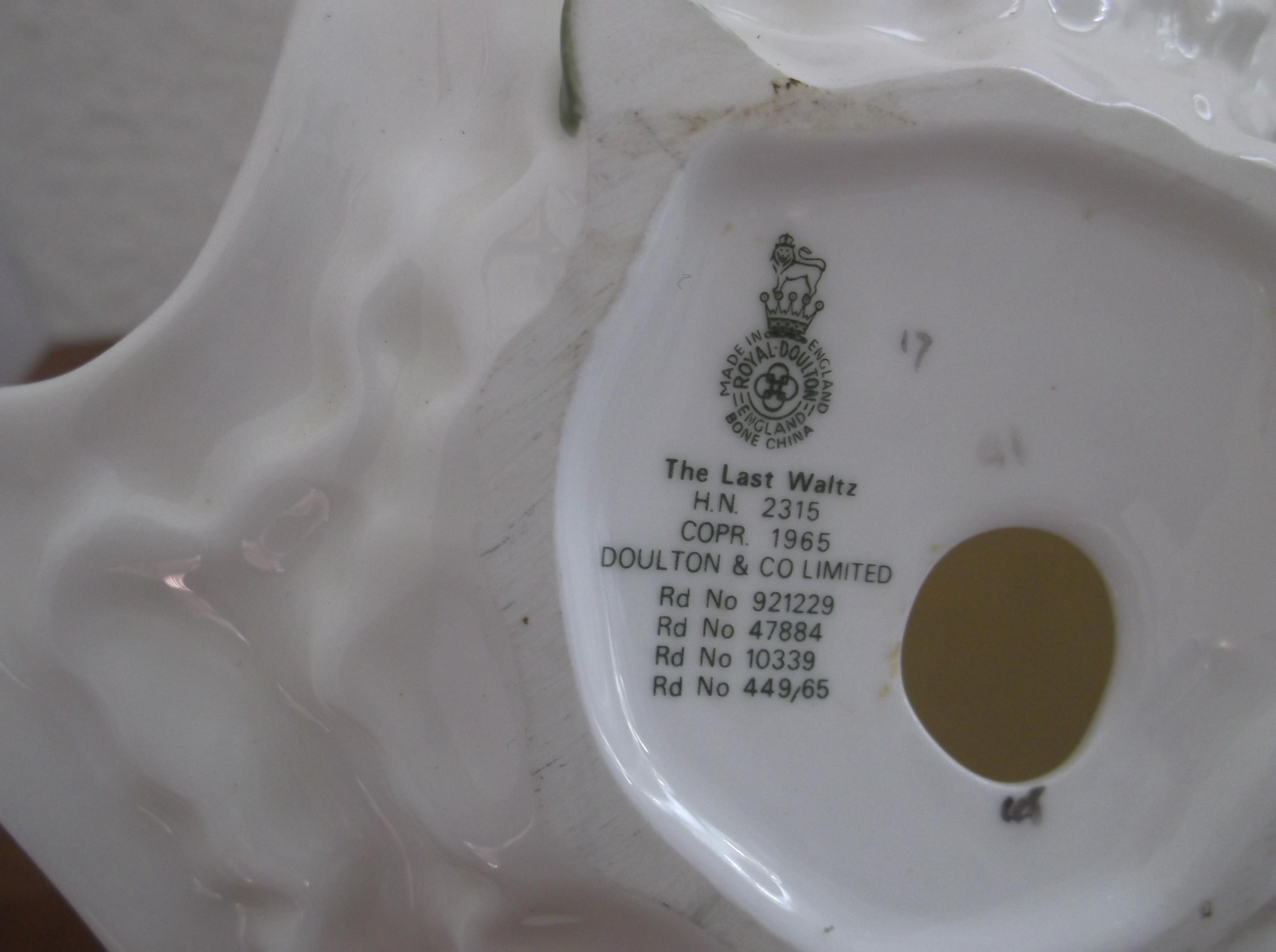 Royal Doulton Figurine: the Last Waltz HN 2316 - Etsy Canada