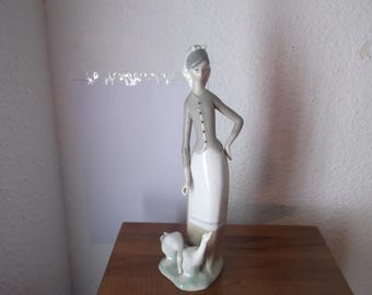 Lladro: Tall Lady with Geese (retired)