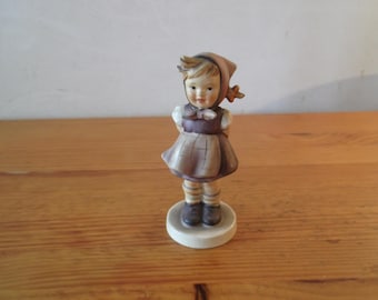 Hummel/Goebel Figurine: Which Hand 258 2