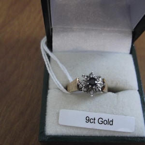 Vintage 9ct Yellow Gold diamond and sapphire floret ring