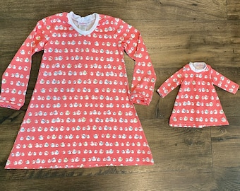 Comfy Matching Girl and Doll Dress. Snowman Christmas Dress for Girls. American Girl Bitty Baby. 18 in dolls, 15 in dolls or 14.5 in dolls