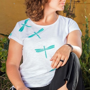 Dragonflies T-shirt, hand-printed. Woman t-shirt, man t-shirt. Dragonfly t-shirt. Gift for him, gift for her. Dragonfly. Cotton t-shirt