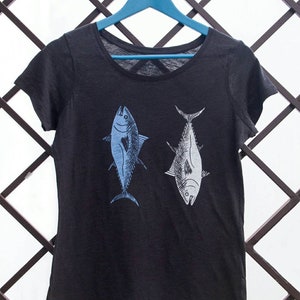Tuna T-shirt, hand-printed. Man t-shirt, woman t-shirt. Gifts for him, gifts for her. Fish t-shirt. Fishes. Pisces. Surf clothing. Tunny