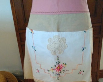 Vintage Vibe - (Half Apron) - Pinnie - Pink and Latte