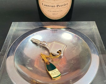 LAURENT PERRIER | Gold metal promotional key ring in the shape of a Laurent-Perrier Champagne bottle | French vintage advertisement 1960