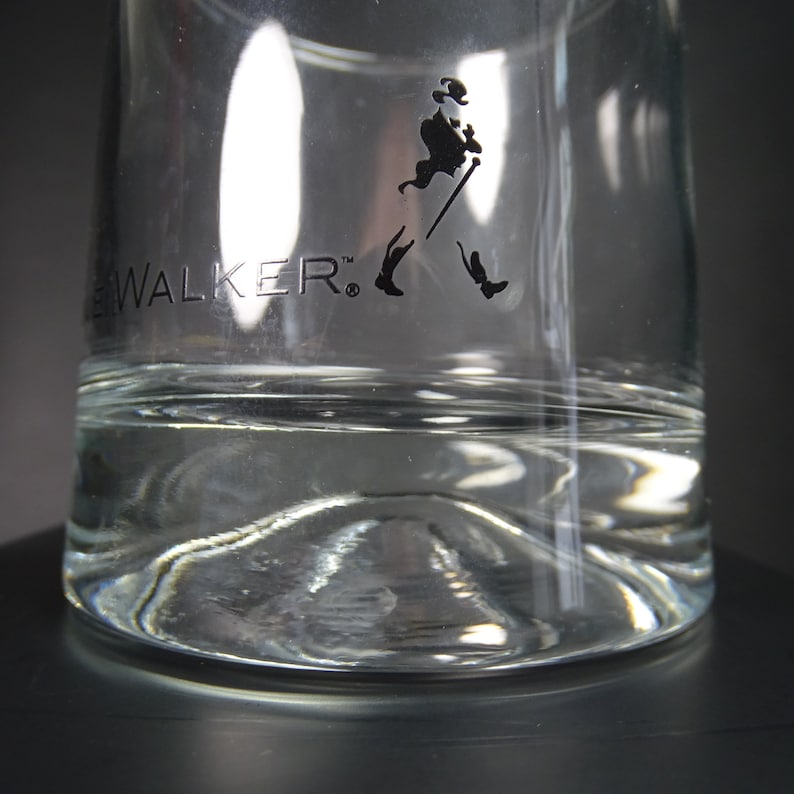 JOHNNIE WALKER | 2 Grands  verres a Whisky  pour la marque  de whisky écossais Johnnie WALKER