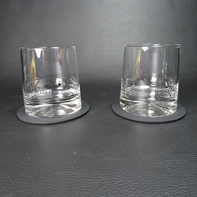 JOHNNIE WALKER | 2 Grands  verres a Whisky  pour la marque  de whisky écossais Johnnie WALKER