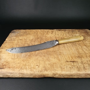 MALEHAM&YEOMANS | Old carving knife with blond horn handle and double-edged curved blade | Sheffield ENGLAND 1900