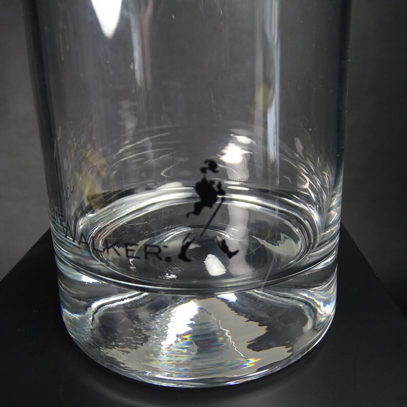 JOHNNIE WALKER | 2 Grands  verres a Whisky  pour la marque  de whisky écossais Johnnie WALKER