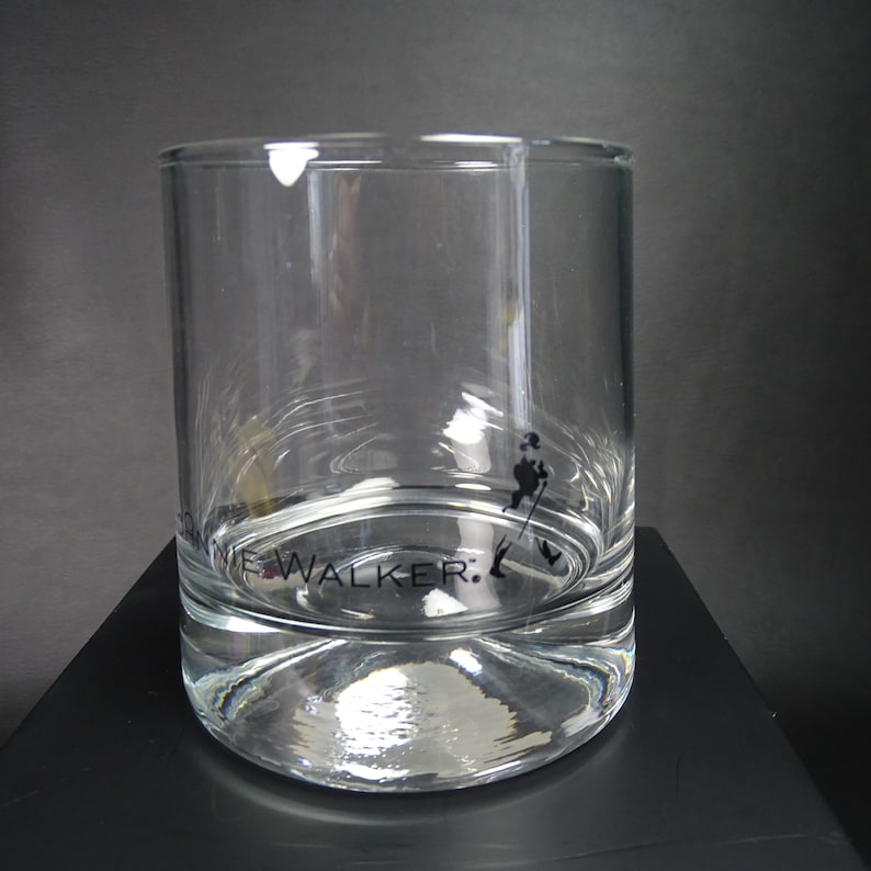JOHNNIE WALKER | 2 Grands  verres a Whisky  pour la marque  de whisky écossais Johnnie WALKER