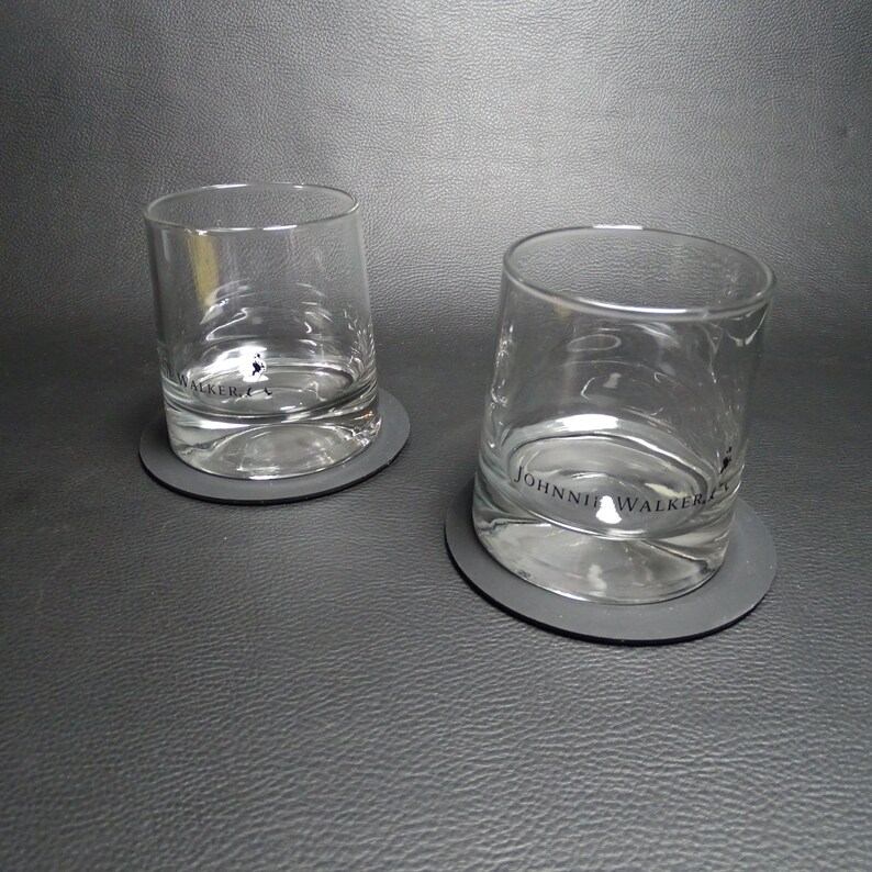 JOHNNIE WALKER | 2 Grands  verres a Whisky  pour la marque  de whisky écossais Johnnie WALKER