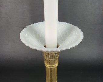 Candle holder bobeche in opaque white opaline | Decoration candlesticks France 1930