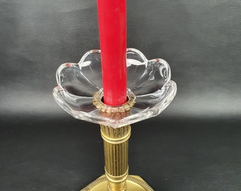 Old flower-shaped candle holder in thick transparent glass | Candlestick decoration France 1930