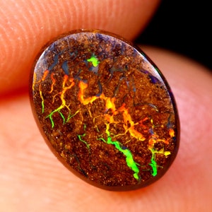 Opale Boulder Foudre, 1.88 carats Ovale, 100% naturelle origine Australie image 4