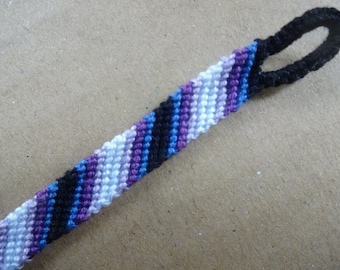 Diagonal  friendship bracelet