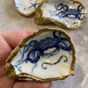Oyster shells jewelry dish, bridesmaid gift, party favors, wedding favors, bridal gift, coastal theme, wedding, party favor, christening