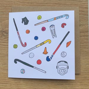 Cartão de hóquei, cartão de feliz aniversário de hóquei de campo, bastão, bola, masculino, feminino, ele, ela, esportivo, em branco para qualquer ocasião