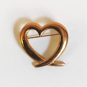 Vintage Gold-tone Heart Brooch Love Valentine's Day Lapel Pin Mother's Day Gift Costume Jewelry image 1