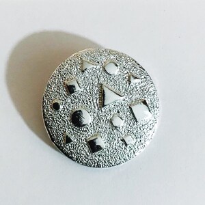 Vintage 1980s Silver Scarf Clip Loree&#39; Silver-tone Nugget Scarf Clip Round Geometric Shapes Square Triangle Circle Clip Jewelry Accessories