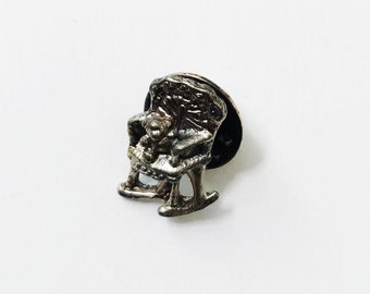 Broche de cadeira de balanço de estanho vintage - broche de lapela dos anos 80
