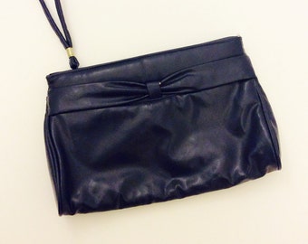 Vintage Navy Blue Faux Leather Clutch: 80s Mod Wristlet