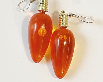 Pendientes de bombillas navideñas kitsch: colgantes navideños naranjas