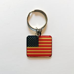 Vintage American Flag Keychain Patriot Key Holder Veterans of Foreign Wars US Military 70&#39;s Key Chain Accessories