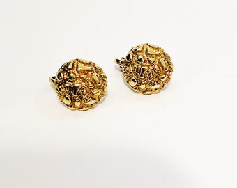 Small Textured Circle Clip On Earrings Small Button Earrings Clip Ons Adults Teens Kids Vintage Gold Tone Earrings 1990s 1980s Retro Minimal