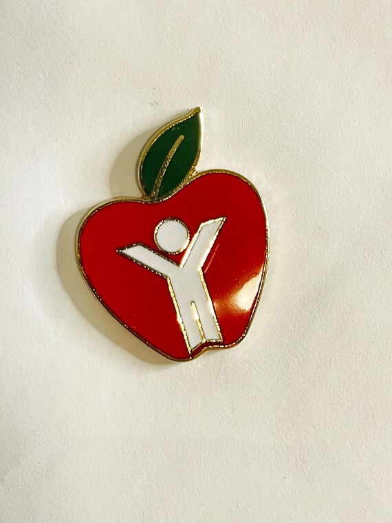 Red Apple Pin Vintage Enamel Red Apple Making a D… - image 3
