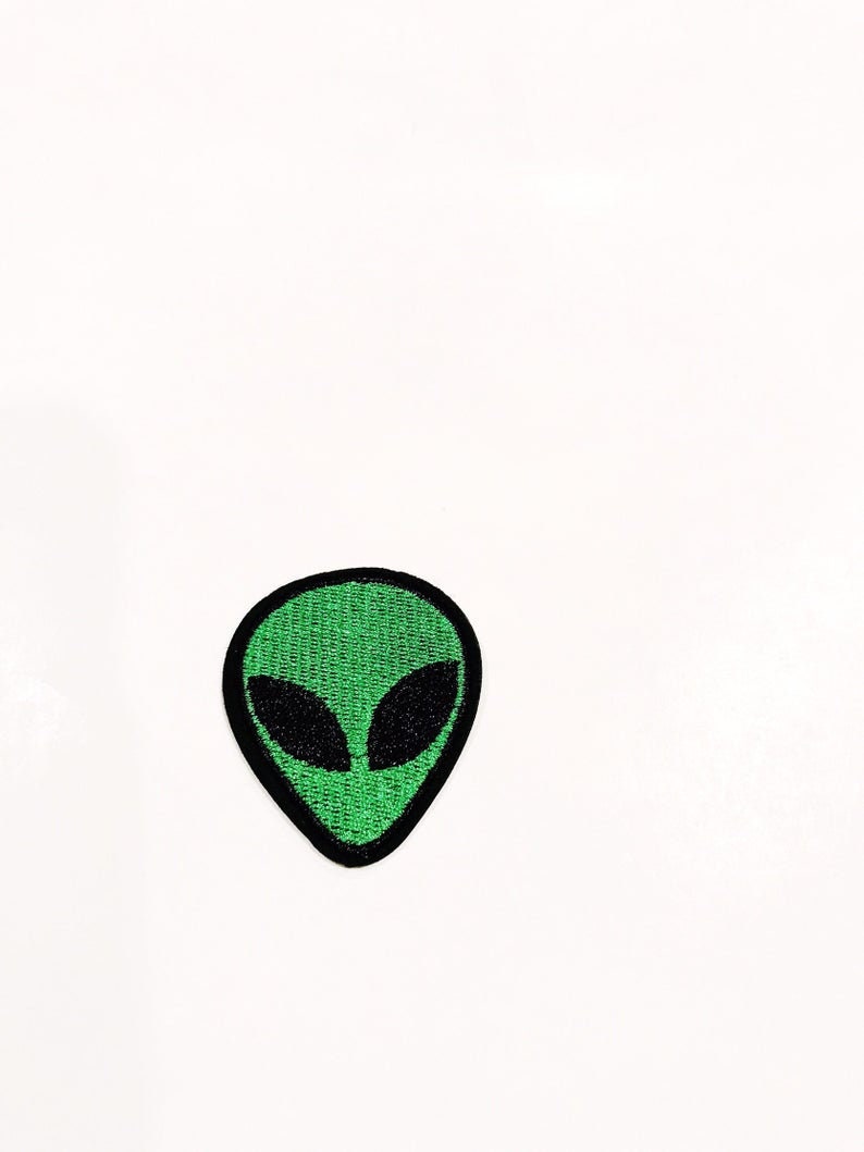 Green Alien Head Retro Patch Iron-on UFO Souvenir Extraterrestrial Outer Space Patches image 3