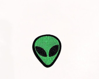 Green Alien Head Retro Patch Iron-on UFO Souvenir Extraterrestrial Outer Space Patches