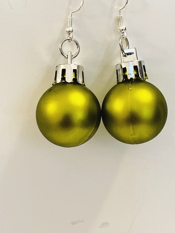Christmas online ball earrings