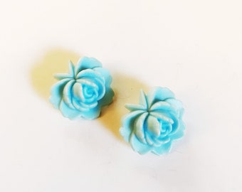 Blue Rose Clip On Earrings Vintage Light Blue Flowers Carved Earrings Lucite Baby Blue Roses Clip-ons Floral Kitsch Jewelry