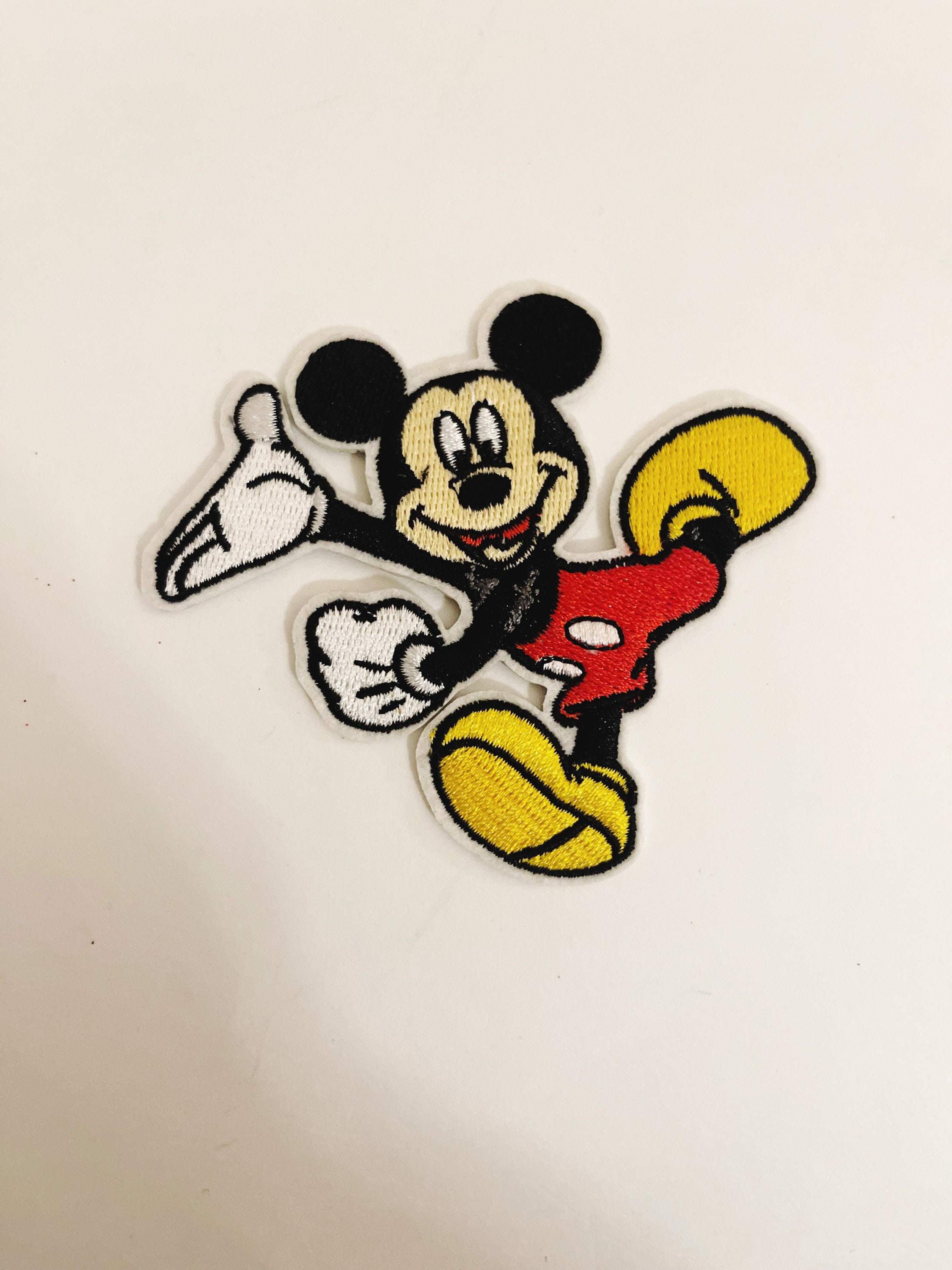 ミッキーマウス刺繍ワッペンアップリケ縫い付けアイロン接着ディズニー